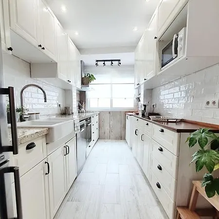 בית נופש House In Marbella's Old Town, 100m From The Beach☆ *