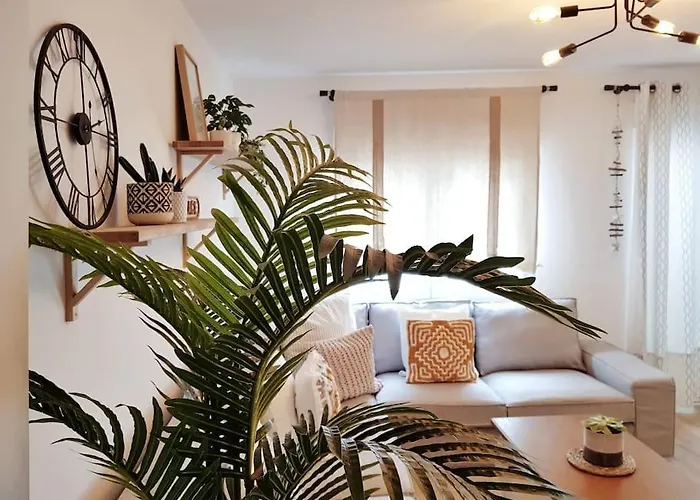 House In Marbella's Old Town, 100m From The Beach☆ Дом отдыха *