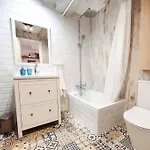 Nyaraló House In Marbella's Old Town, 100m From The Beach☆