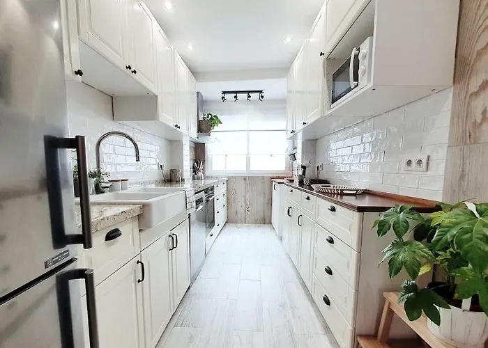 Vakantiehuis House In Marbella's Old Town, 100m From The Beach☆ *